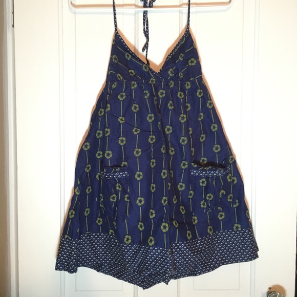 Rue21 Dresses & Skirts - Rue 21 cotton dress or beach cover up